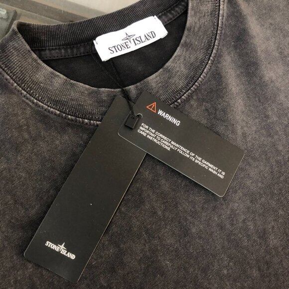 Stone Island T - shirt and Shorts - Picture 6 of 9